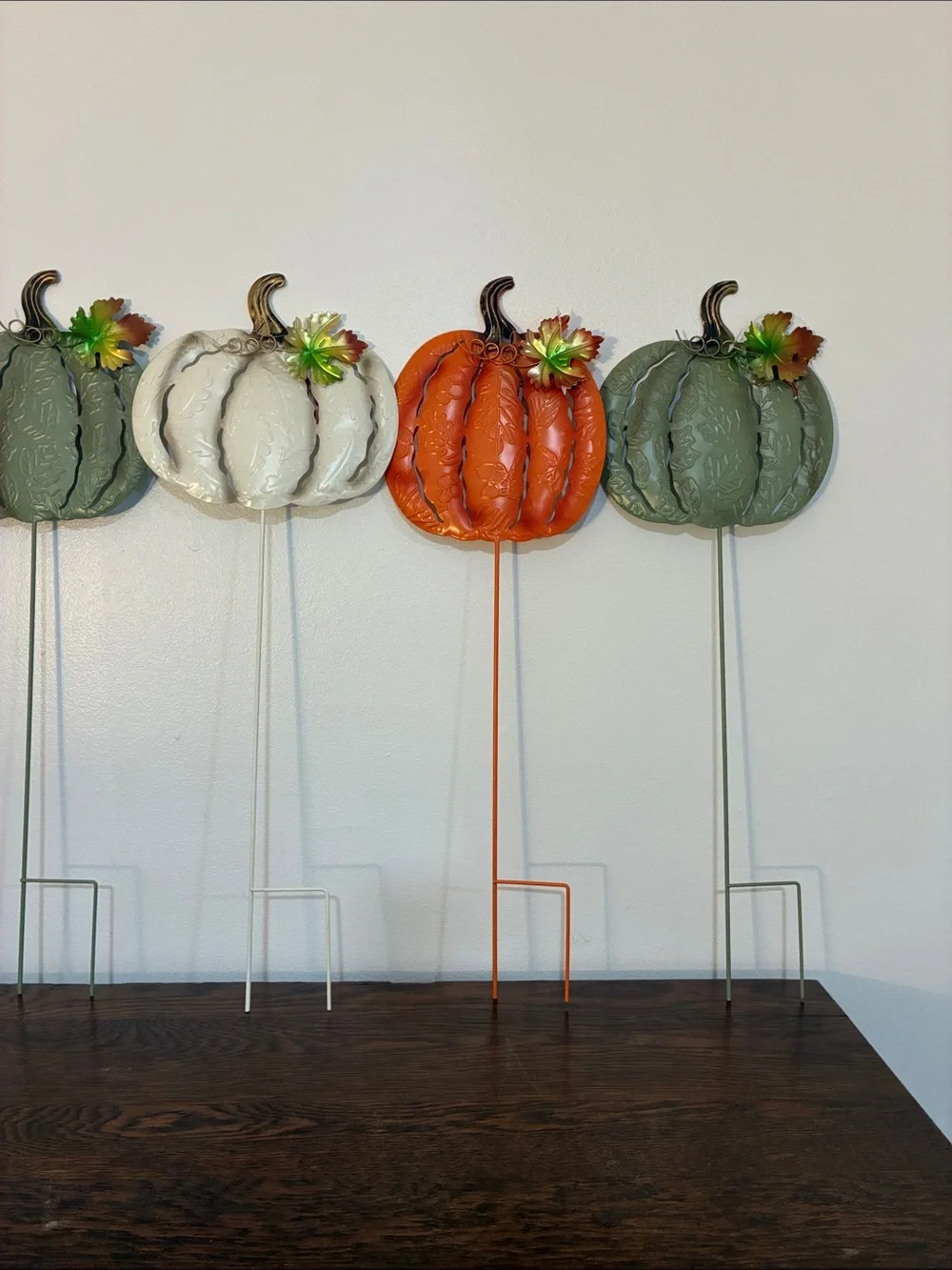 NWT- Set of 6- Embossed Leaf Design- Metal Pumpkin Yard Stakes
